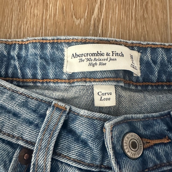 Abercrombie 90s Relaxed High-Rise Jeans - Curve Love - Picture 8 of 8